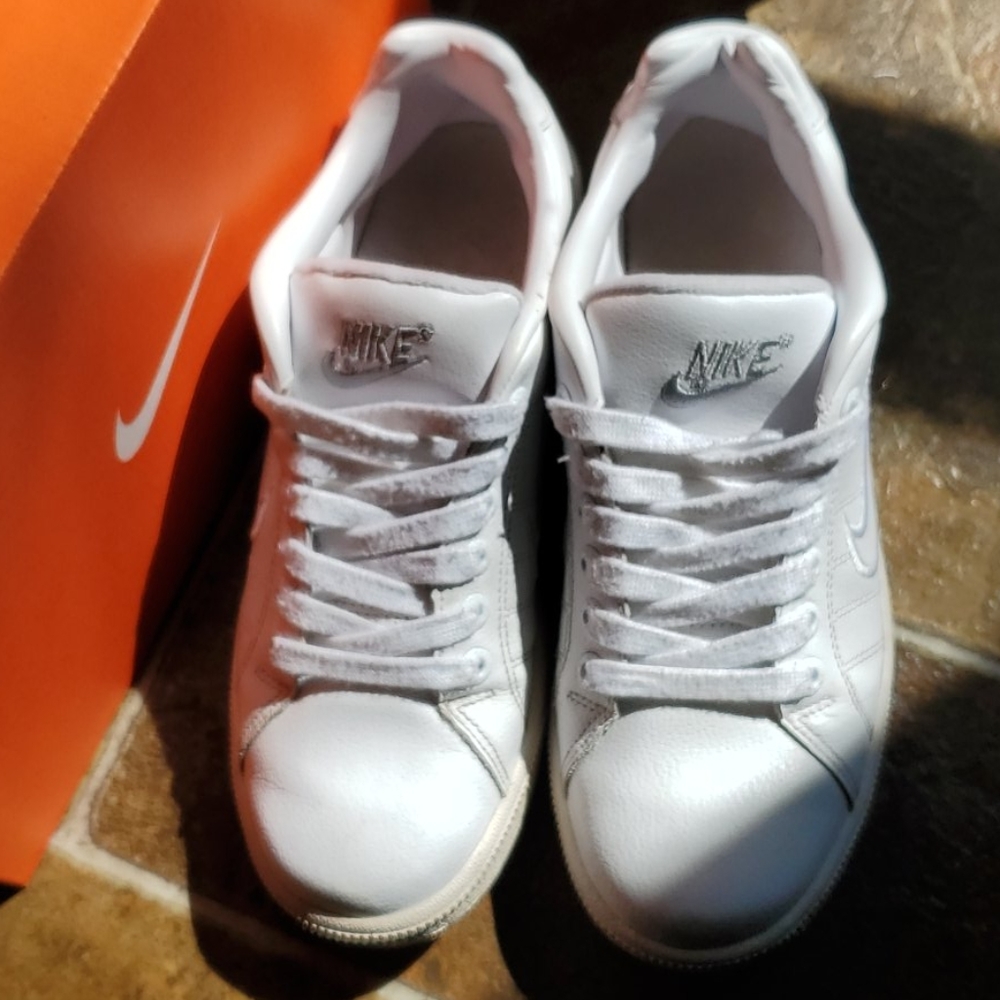 Nike sneakers - Picture 6 of 6